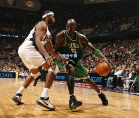 意甲传奇非洲阵，库利巴利凯西领衔，盘点亚平宁出场最多的十一斗士