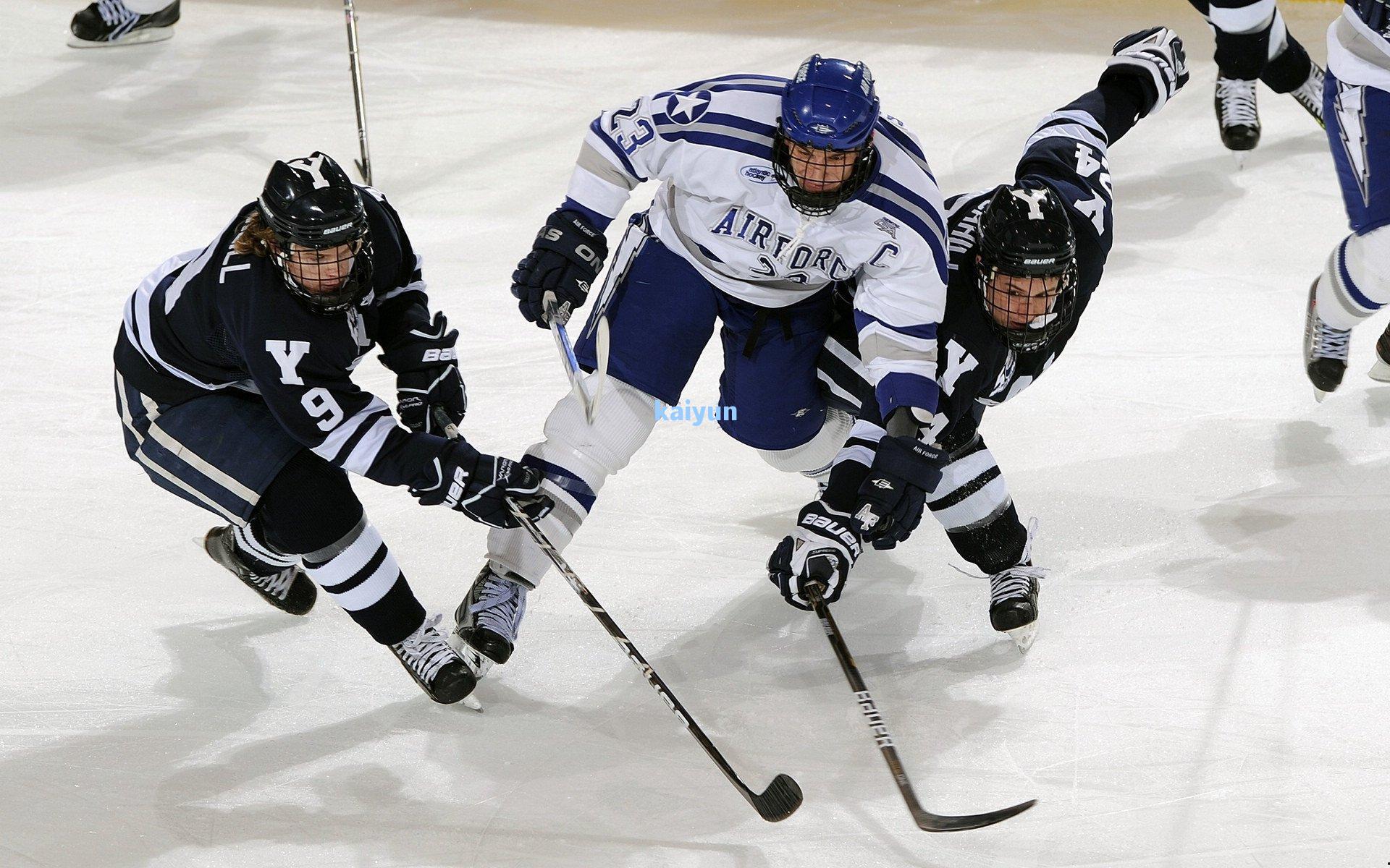 伊朗队长赛前质问英国记者,政治阴影下的足球赛